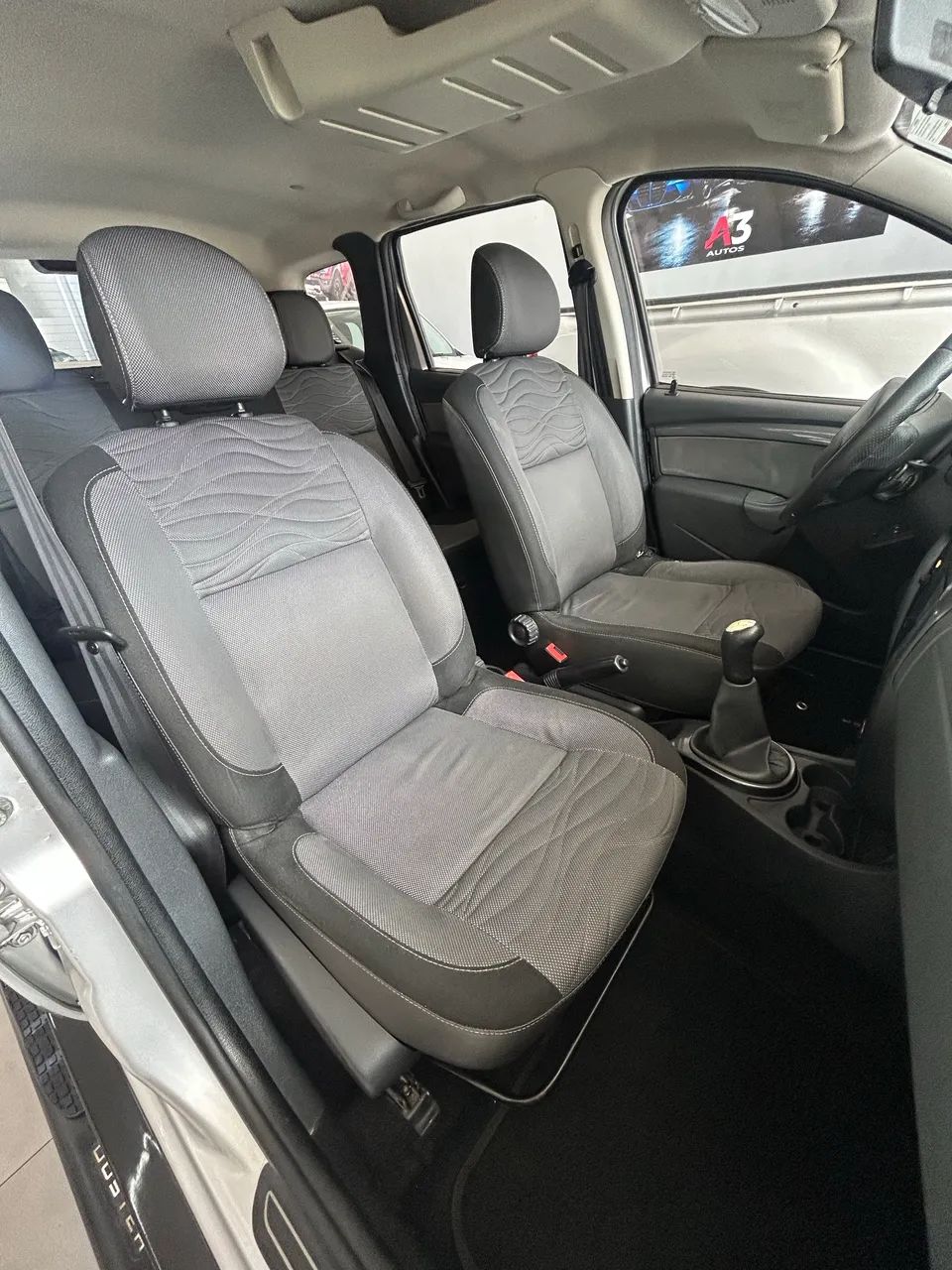 Renault DUSTER 11
