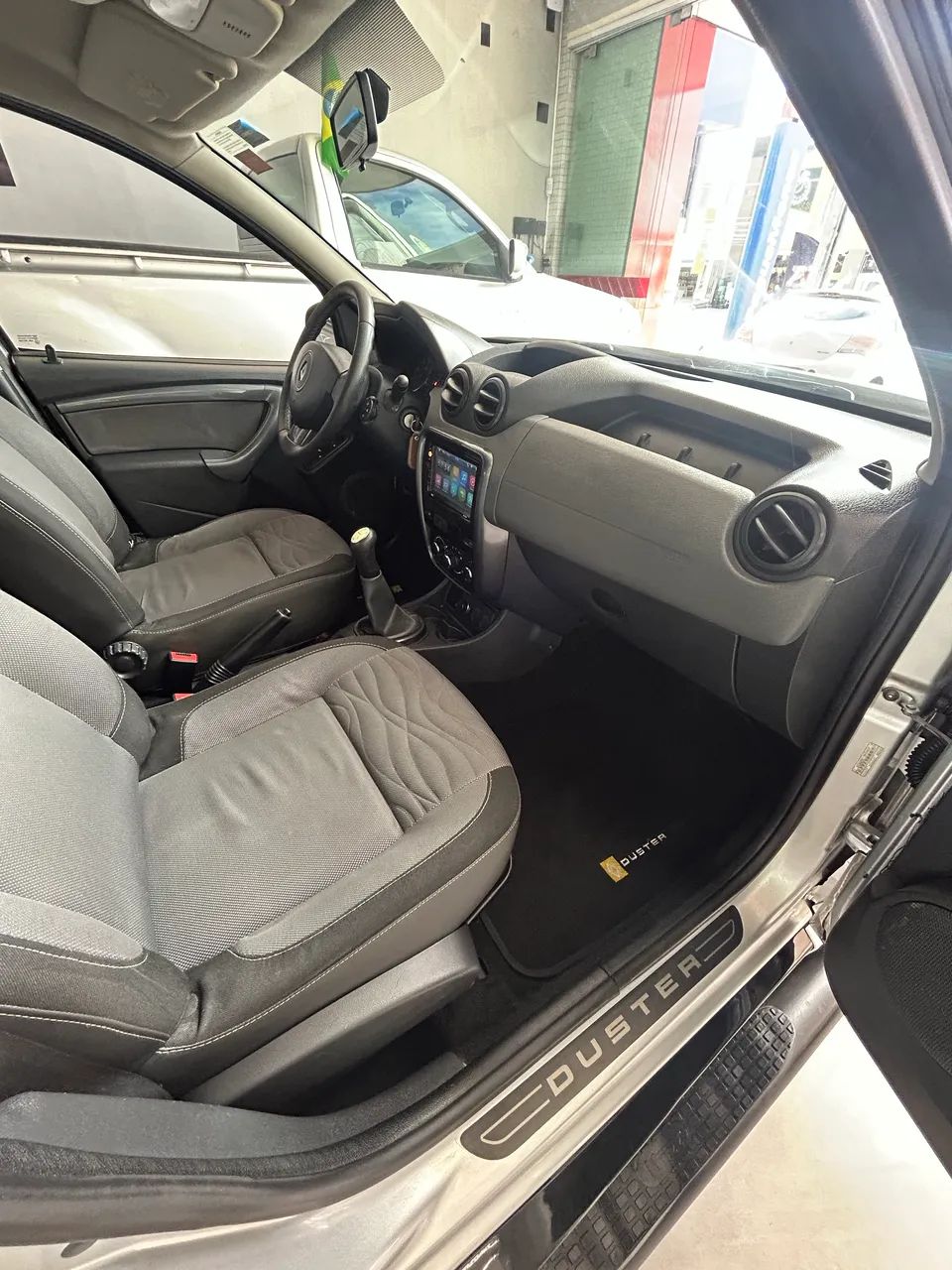 Renault DUSTER 10