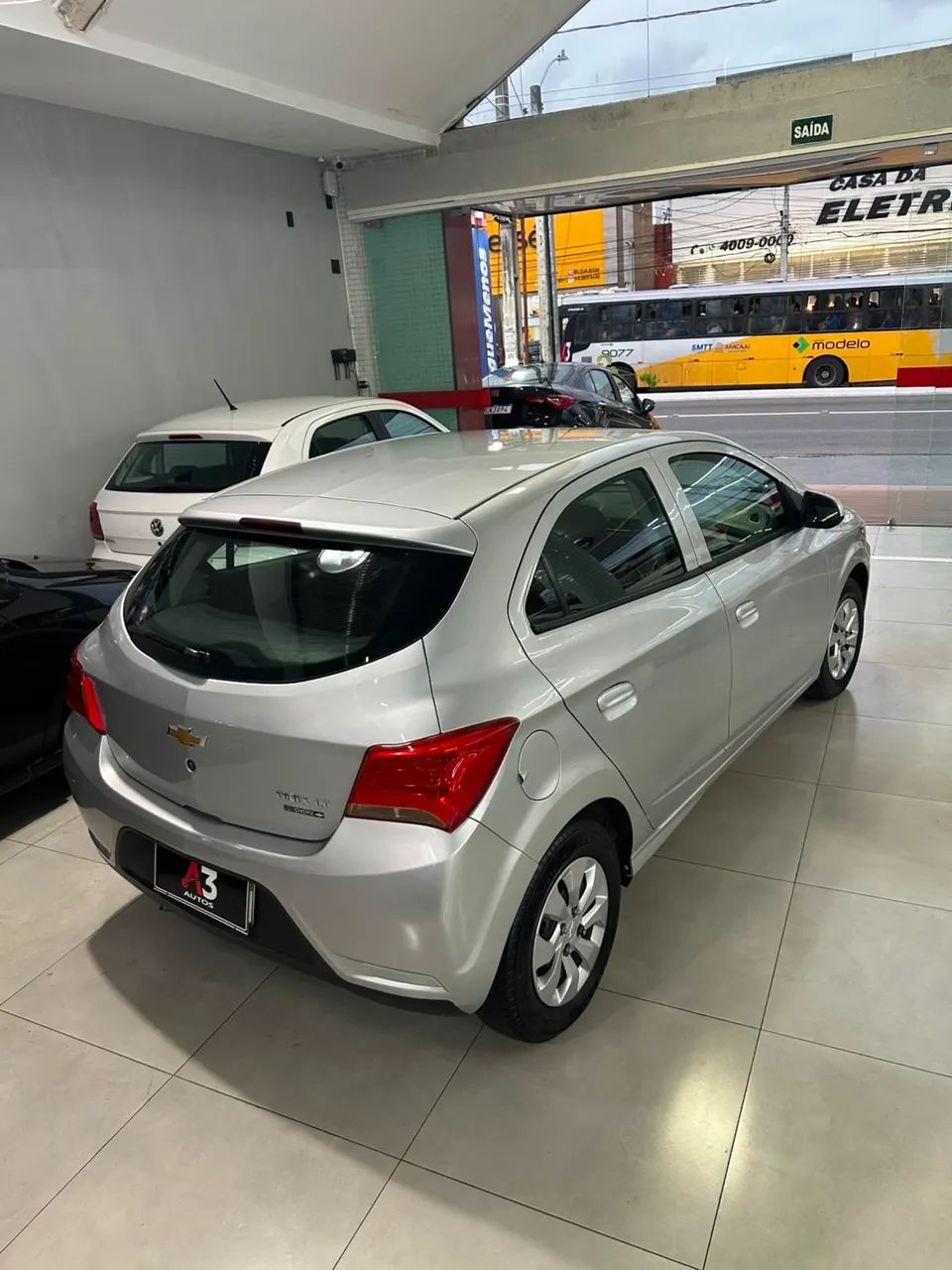 Chevrolet ONIX 4