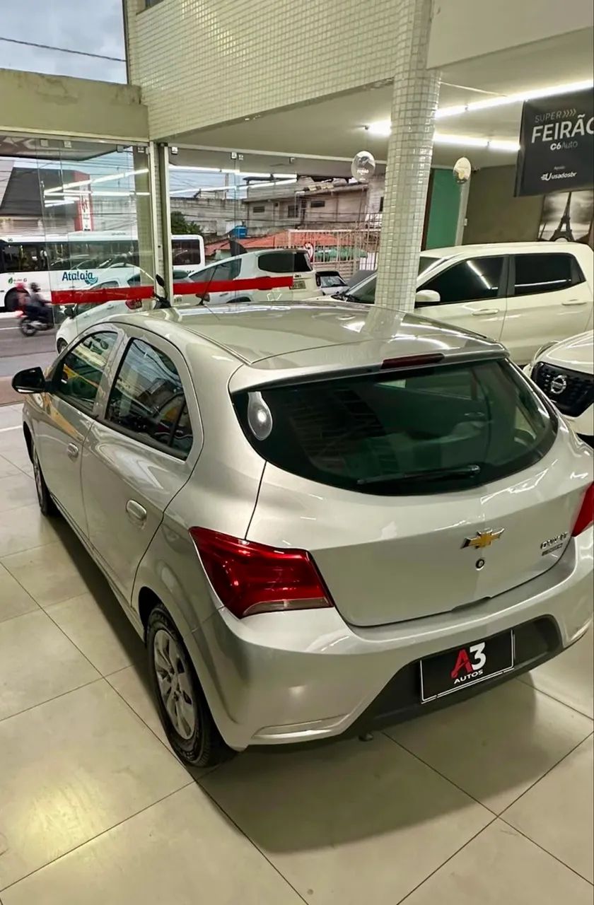 Chevrolet ONIX 6