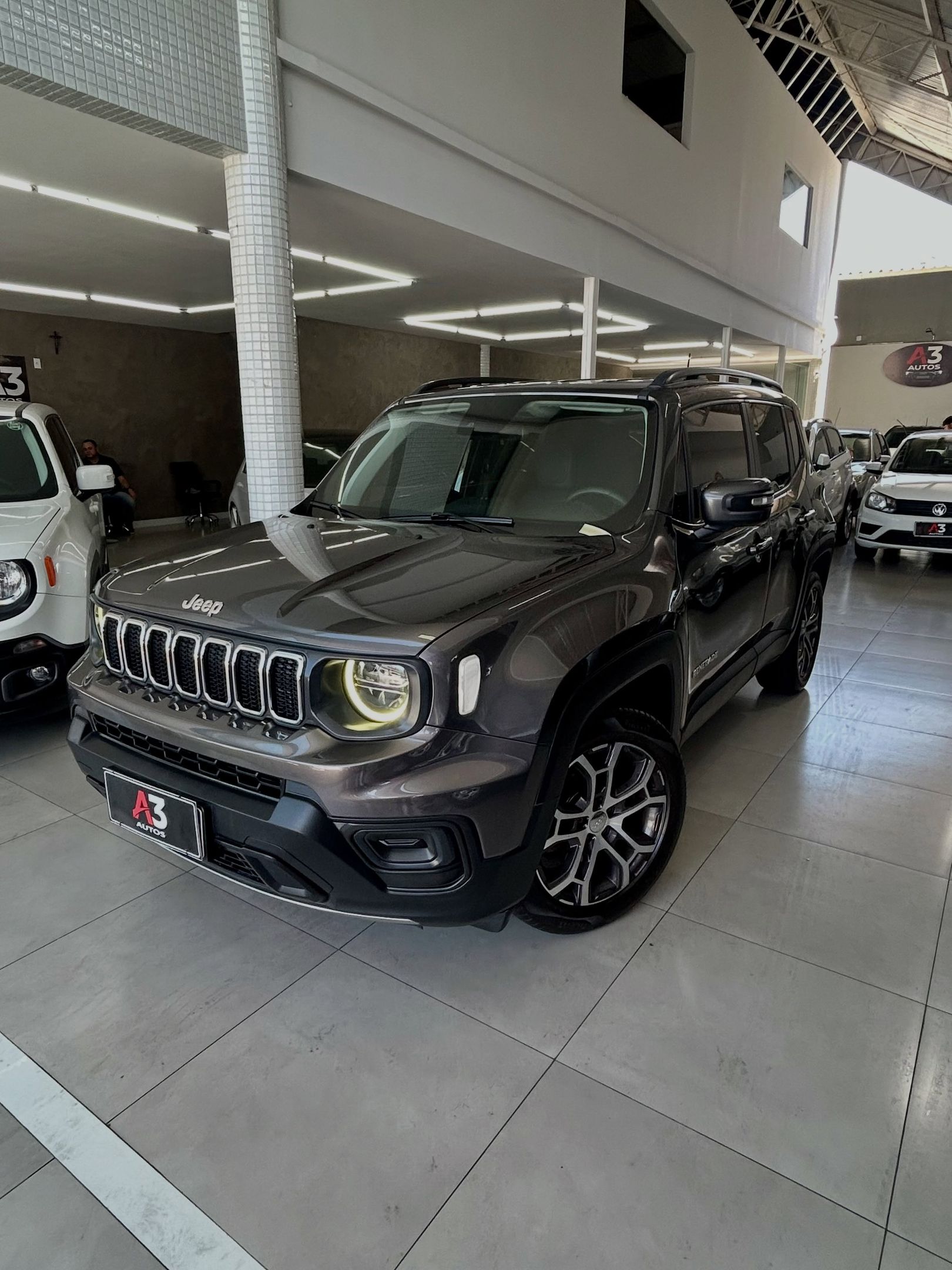 Jeep Renegade 4