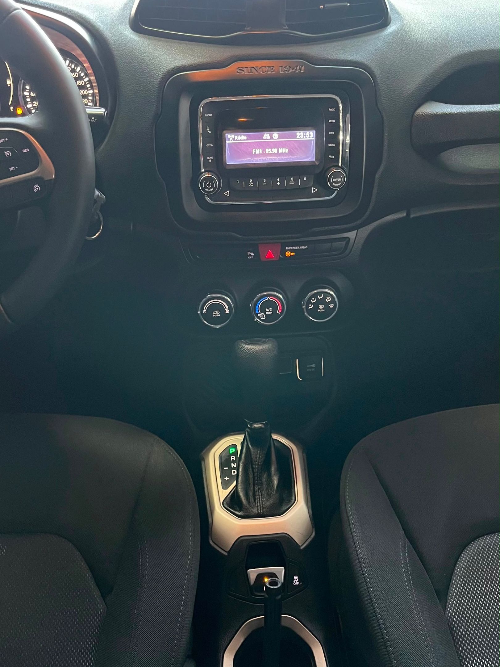 Jeep Renegade 9