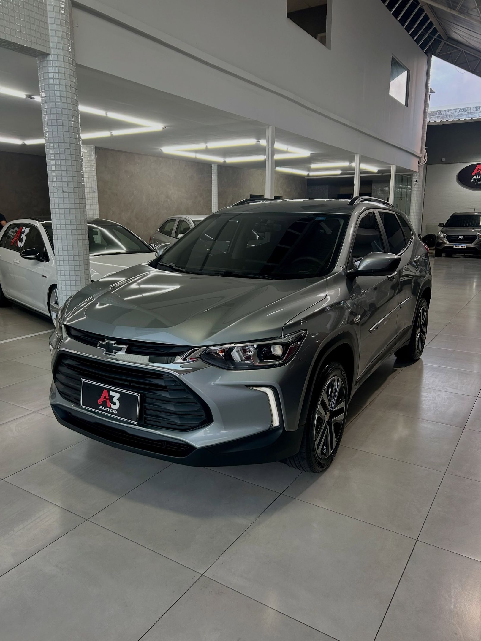 Chevrolet Tracker 4