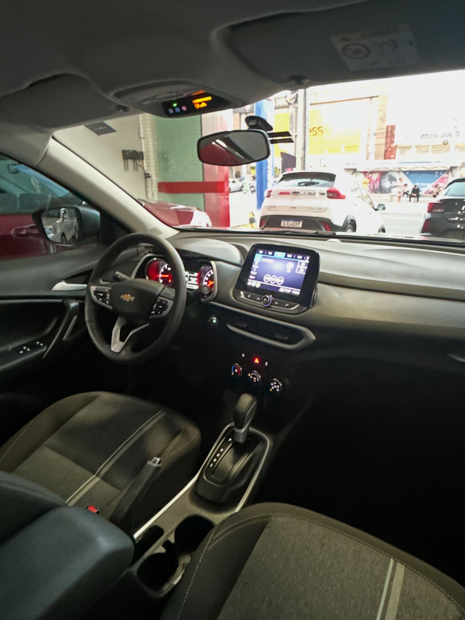 Chevrolet Tracker 8