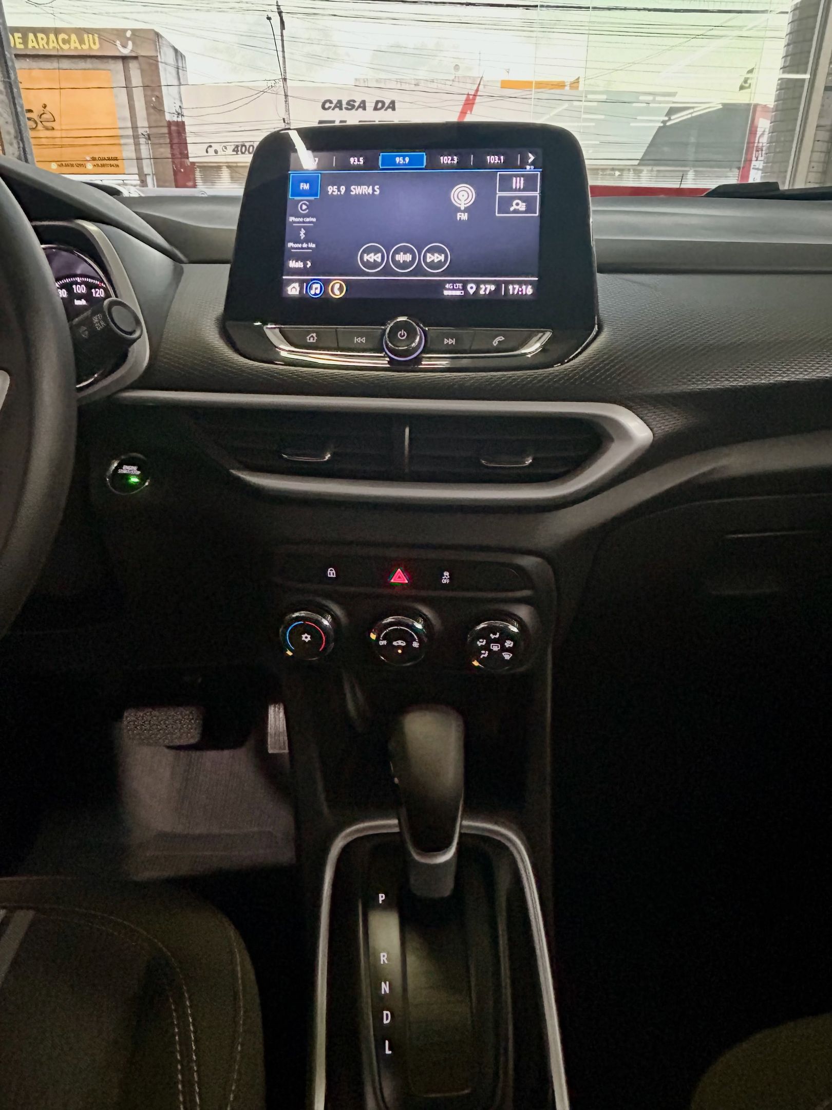 Chevrolet Tracker 10