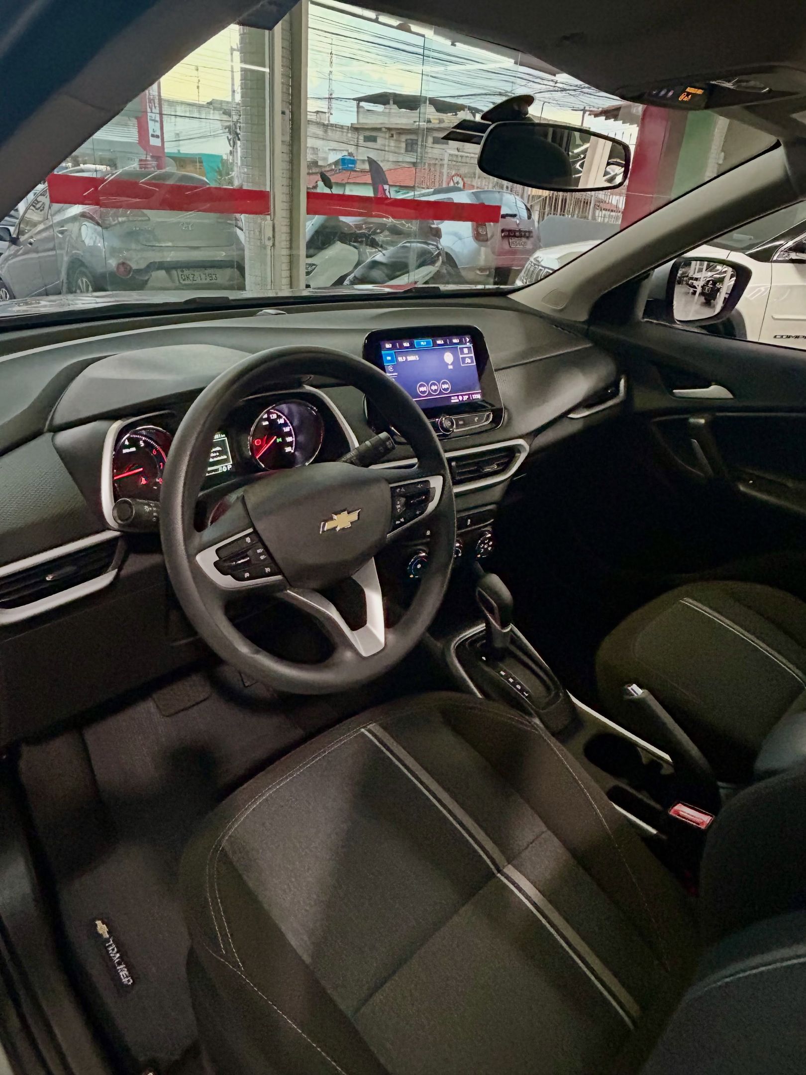 Chevrolet Tracker 11