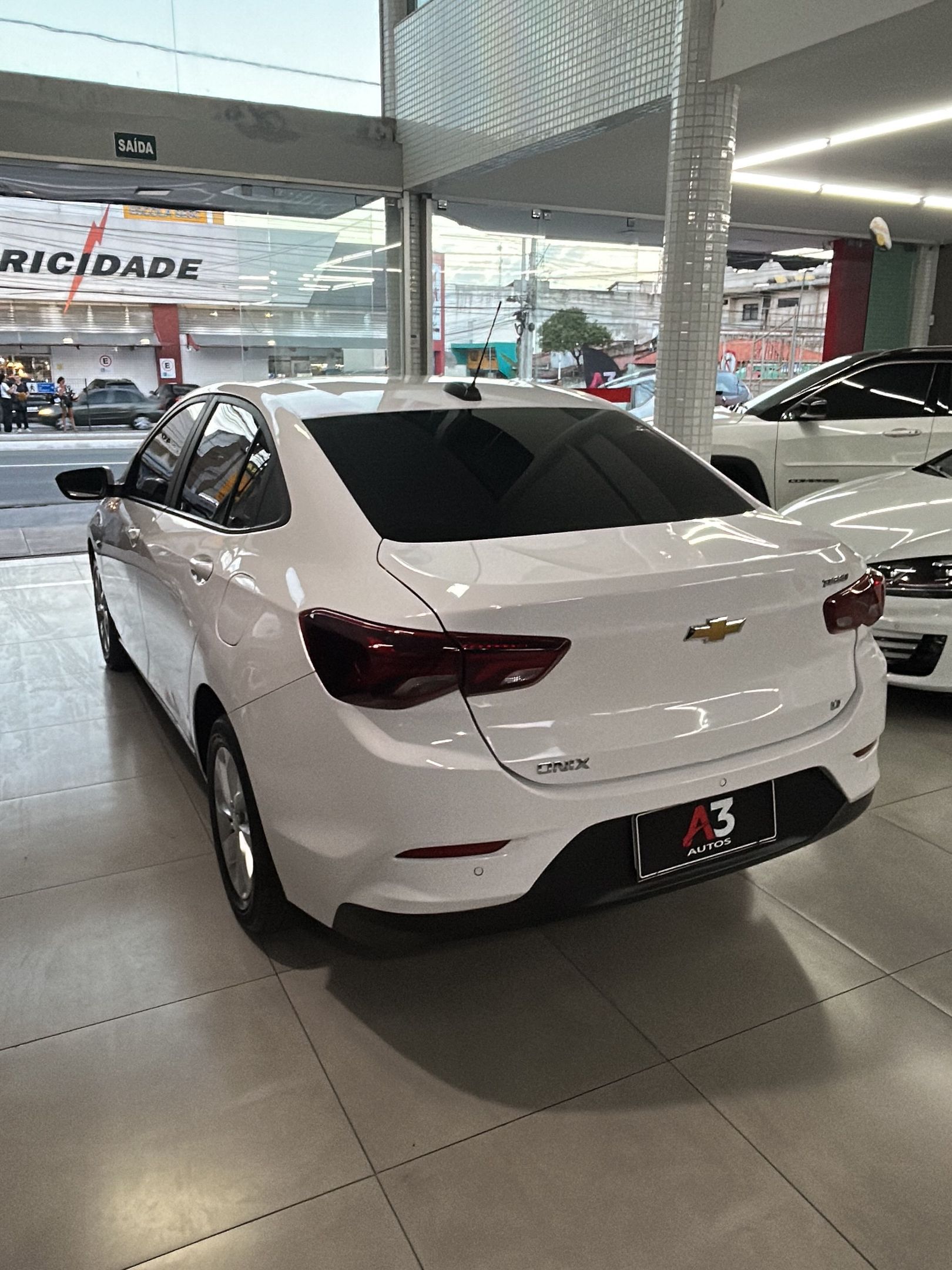 Chevrolet Onix Plus 6