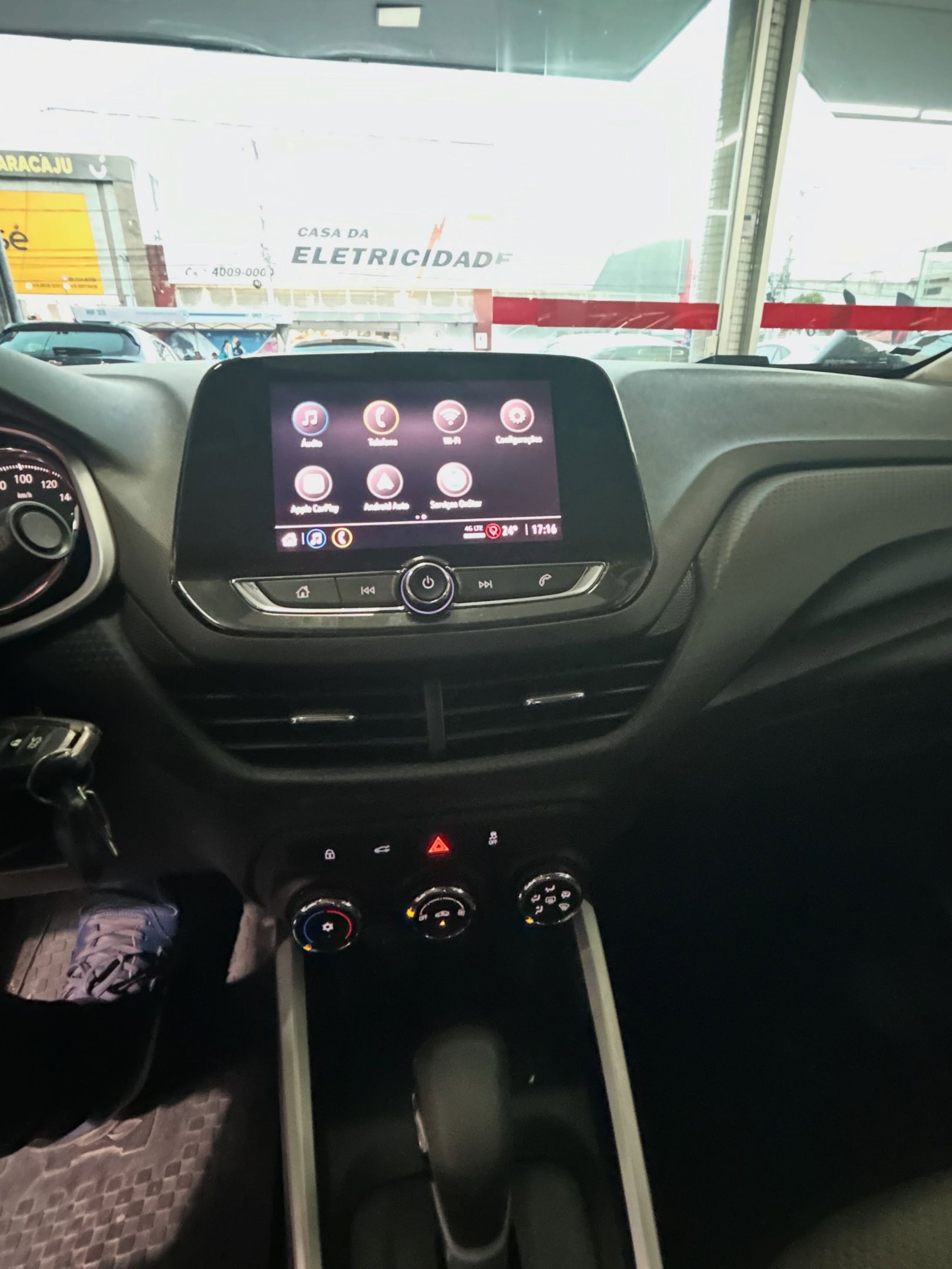 Chevrolet Onix Plus 7