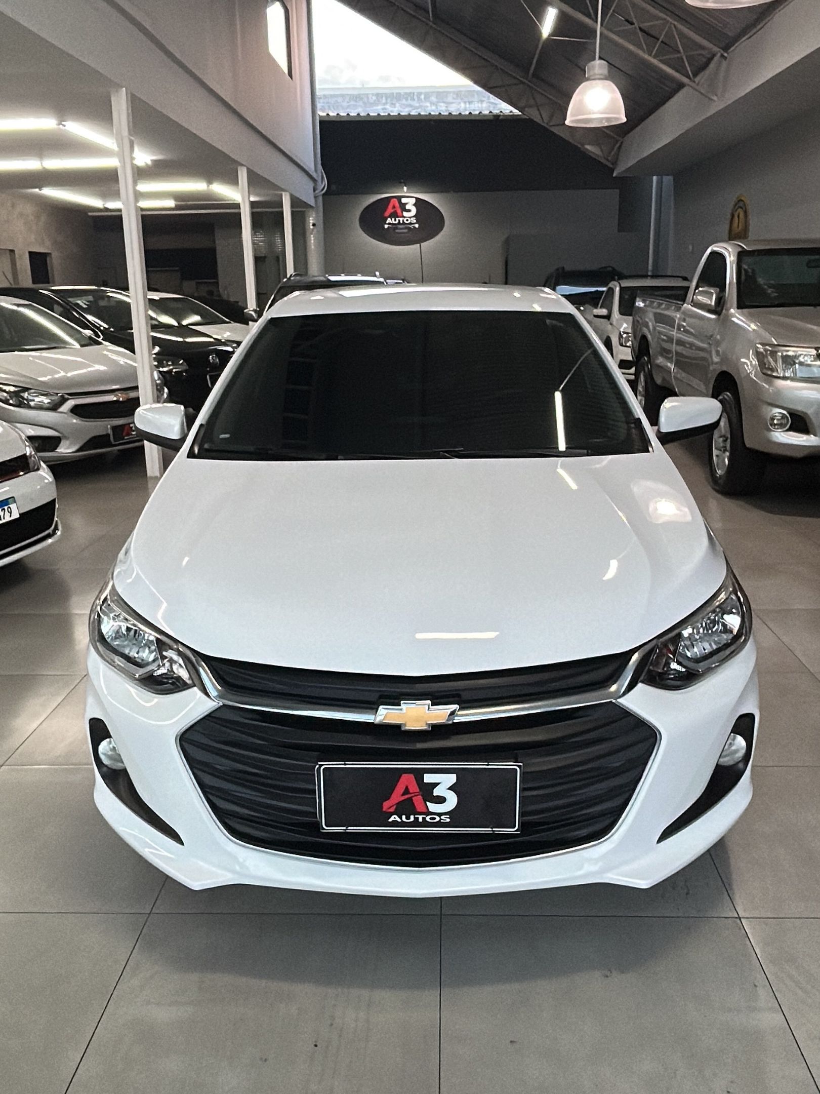 Chevrolet Onix Plus 3