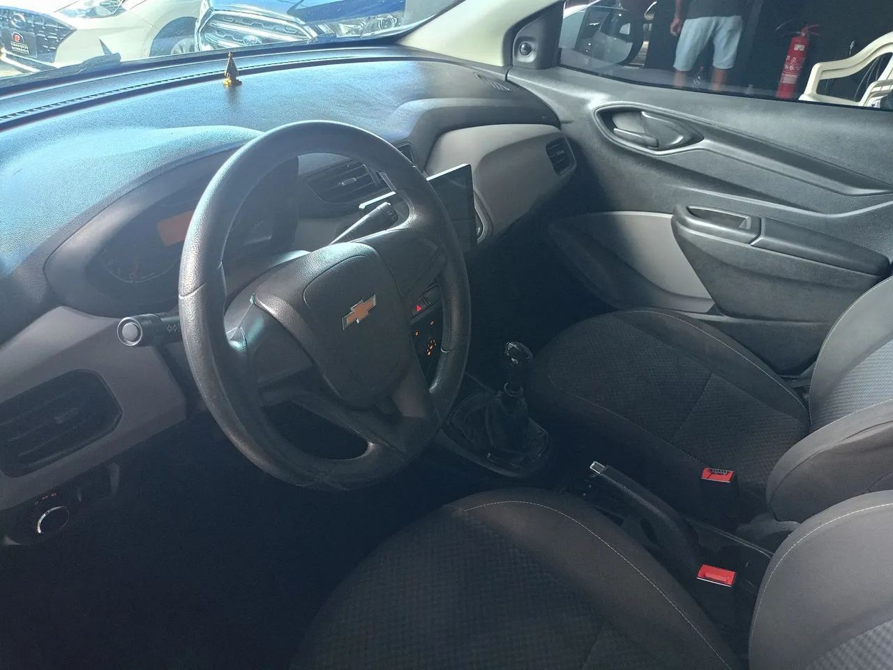 Chevrolet ONIX 11