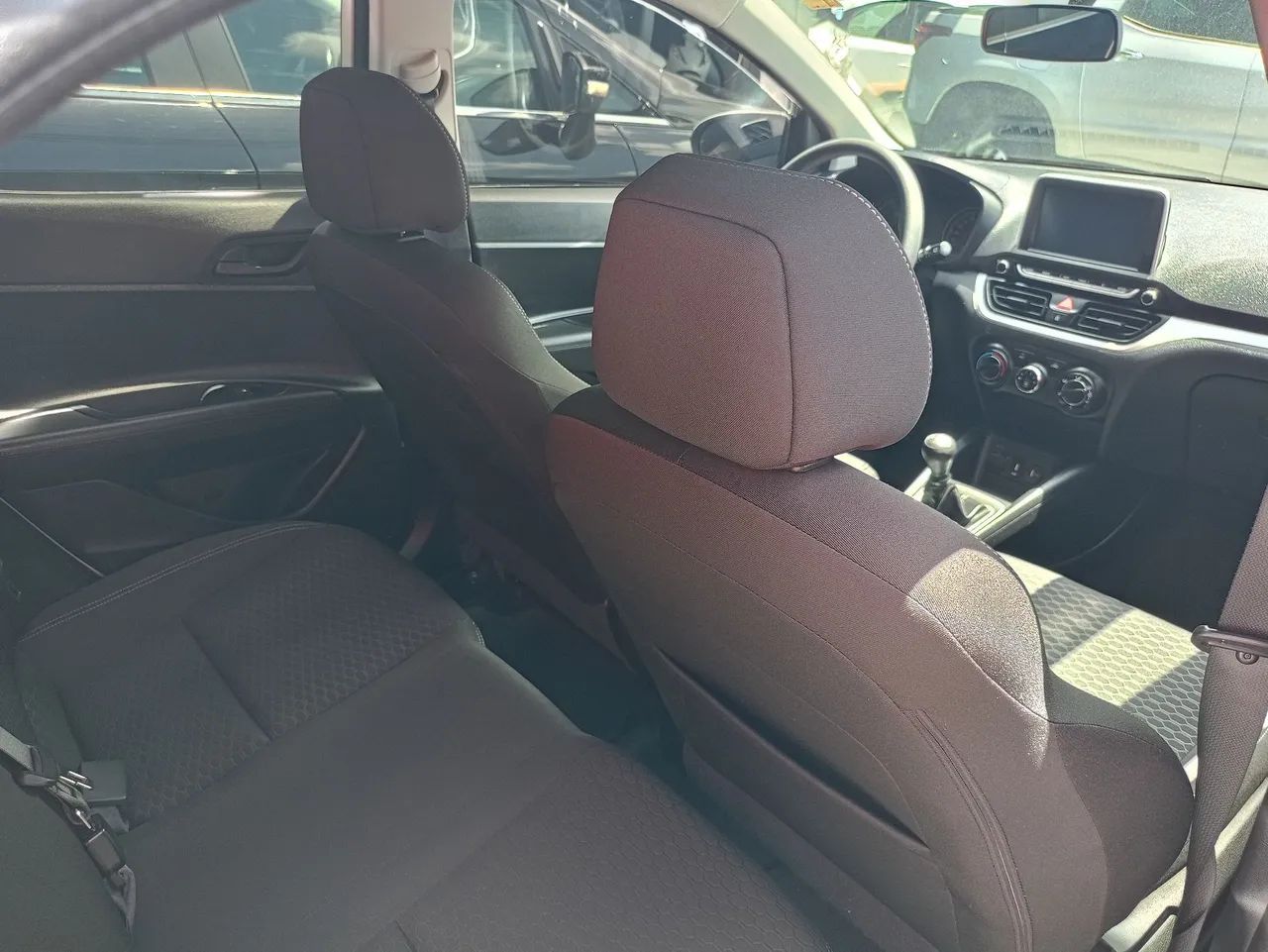 Hyundai HB20 8