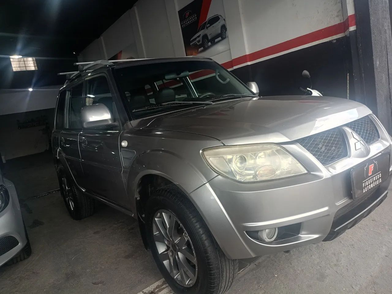 Mitsubishi PAJERO 4