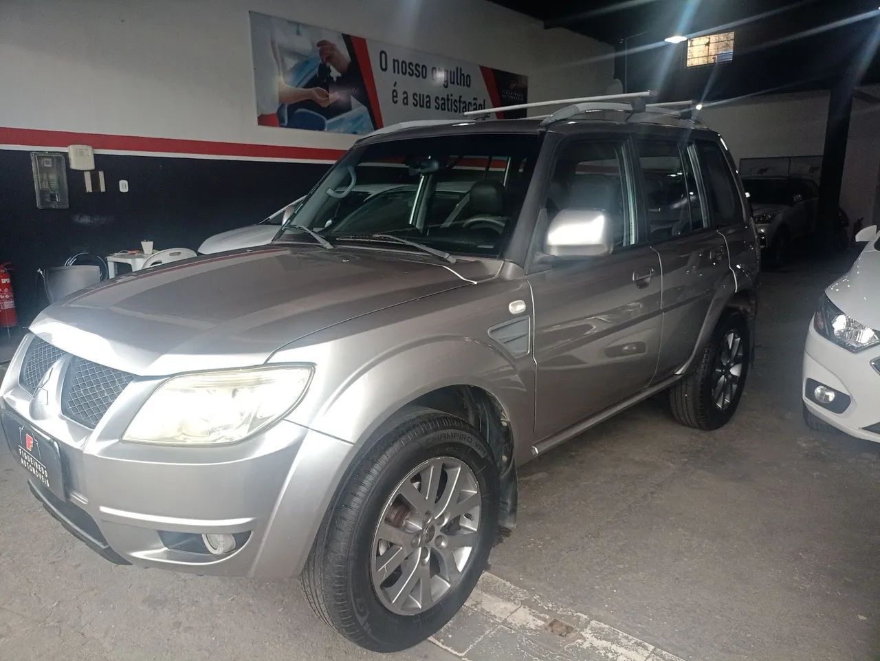 Mitsubishi PAJERO 2