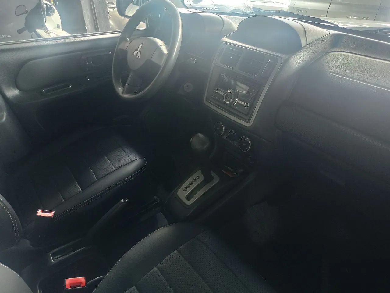 Mitsubishi PAJERO 6