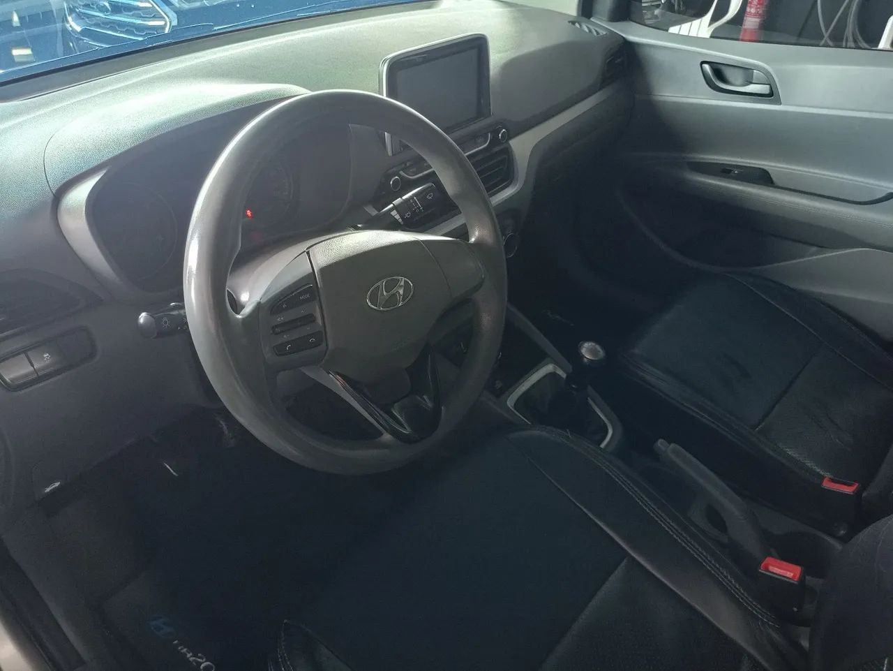 Hyundai HB20S 8