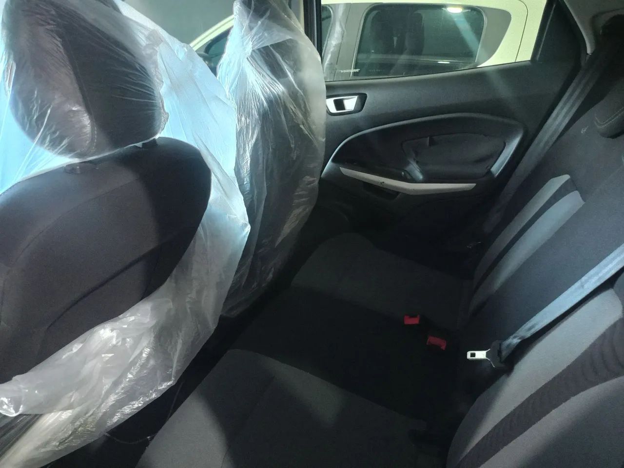 Ford ECOSPORT 8