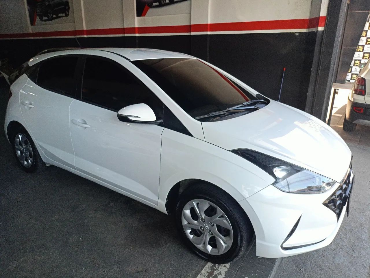 Hyundai HB20 13