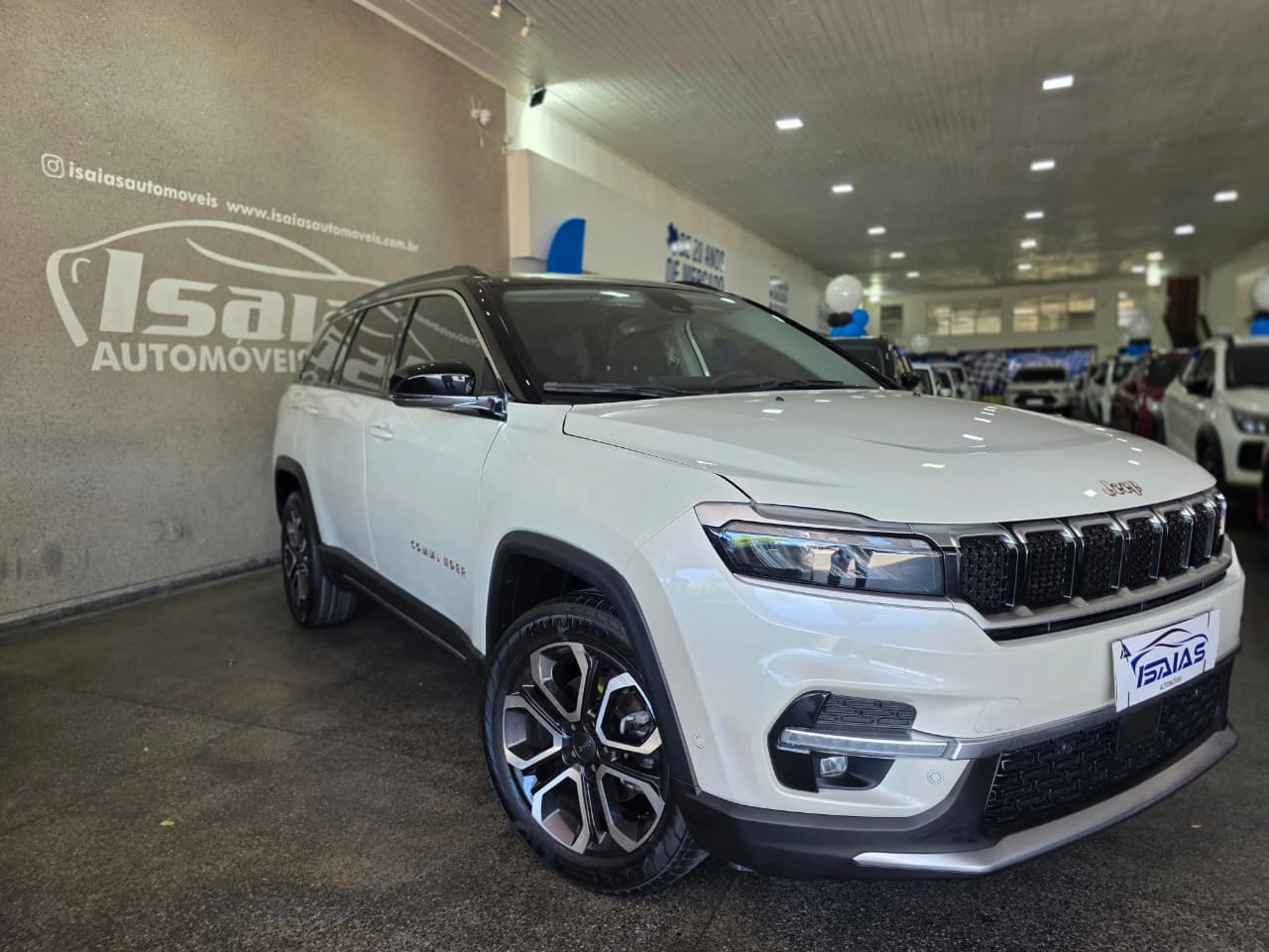 JEEP COMMANDER 2023