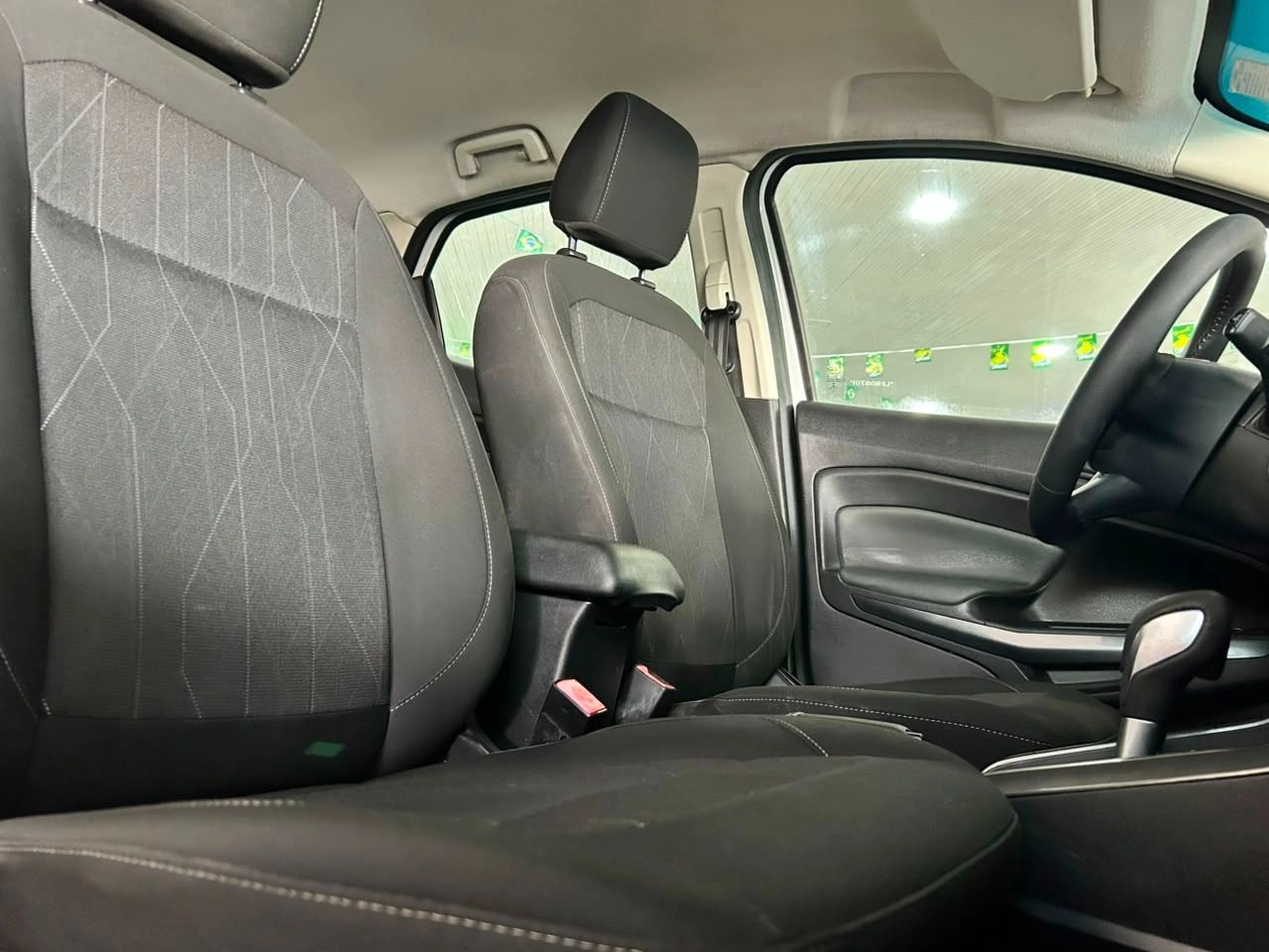 FORD ECOSPORT 8