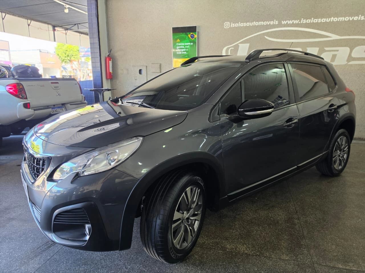 PEUGEOT 2008 4