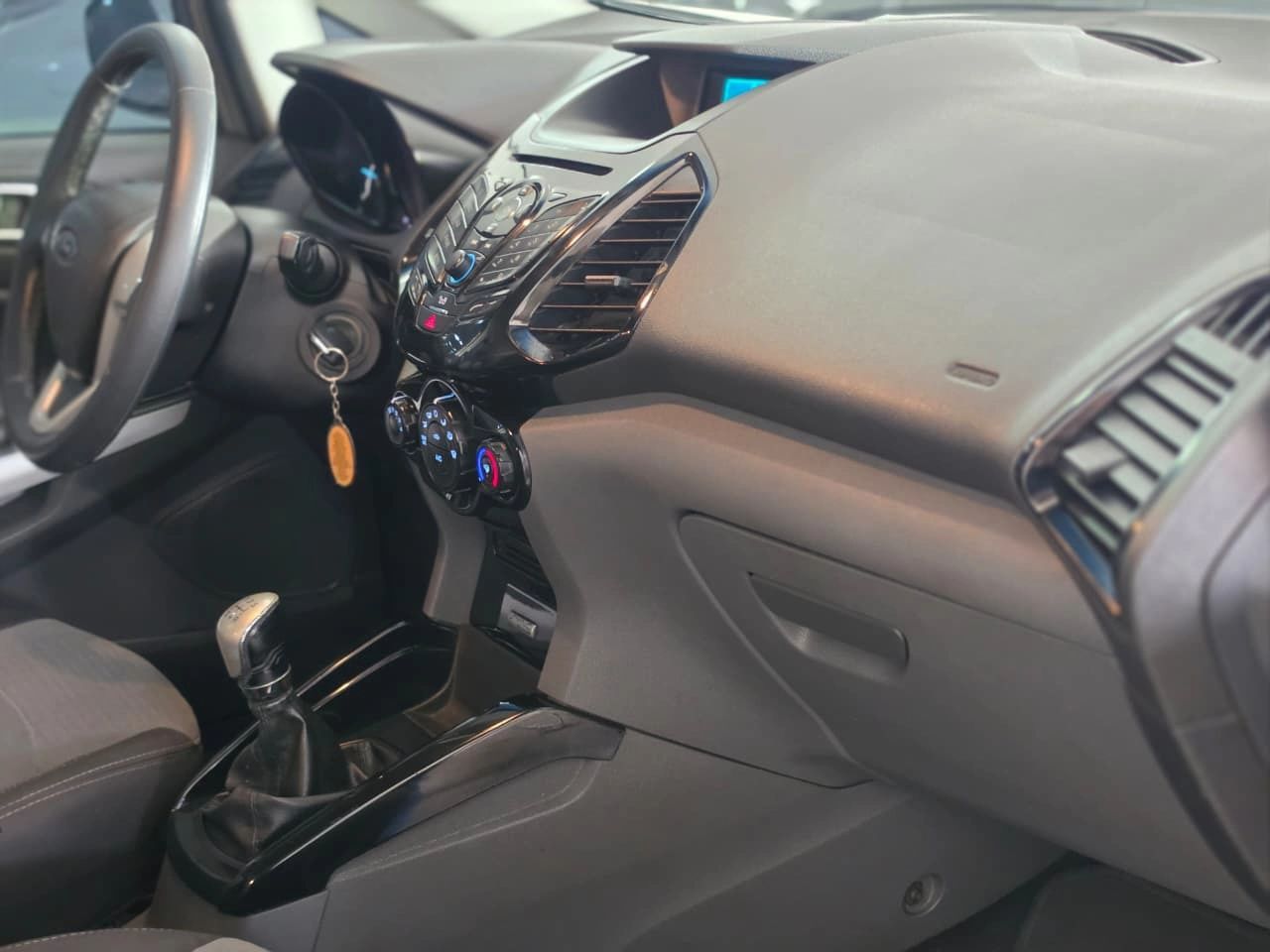 FORD ECOSPORT 6