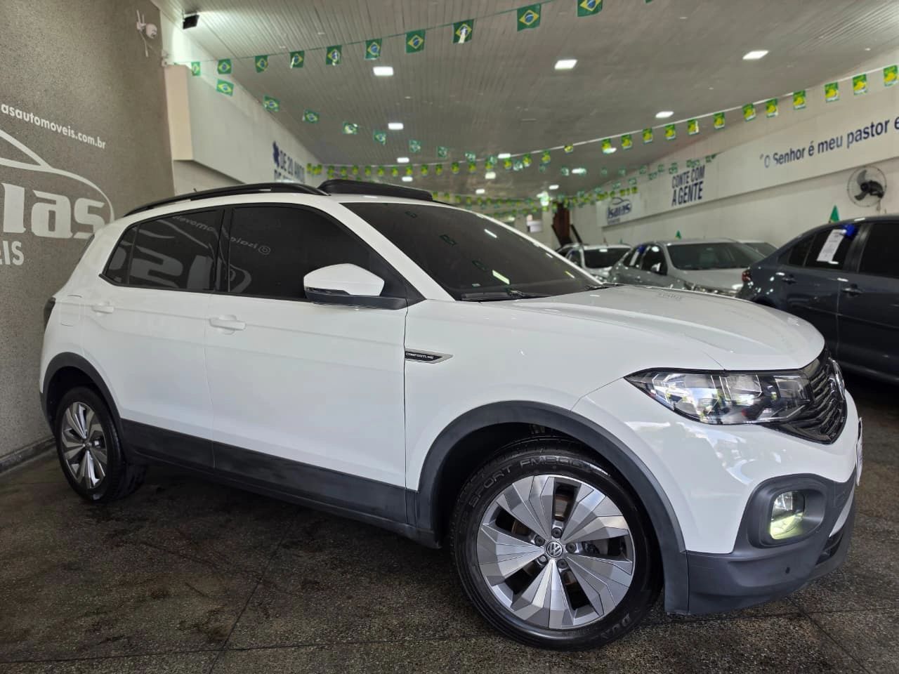VOLKSWAGEN T-CROSS 2