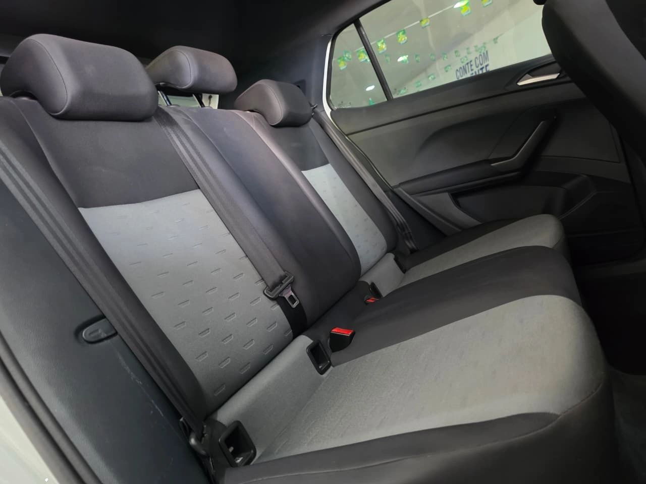 VOLKSWAGEN T-CROSS 11