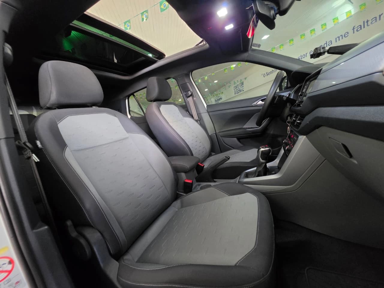 VOLKSWAGEN T-CROSS 9