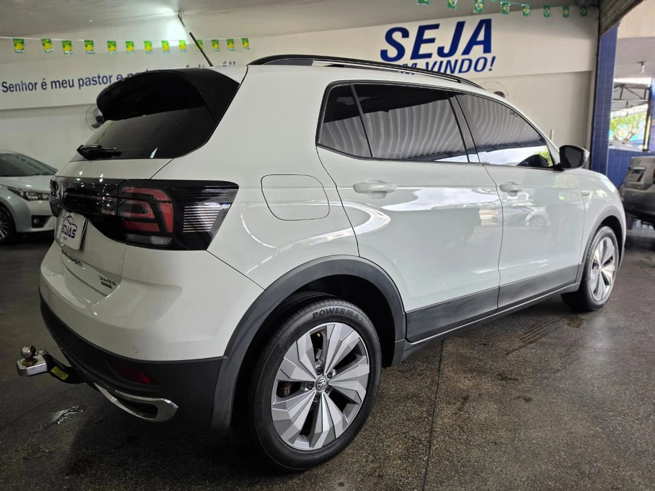 VOLKSWAGEN T-CROSS 17