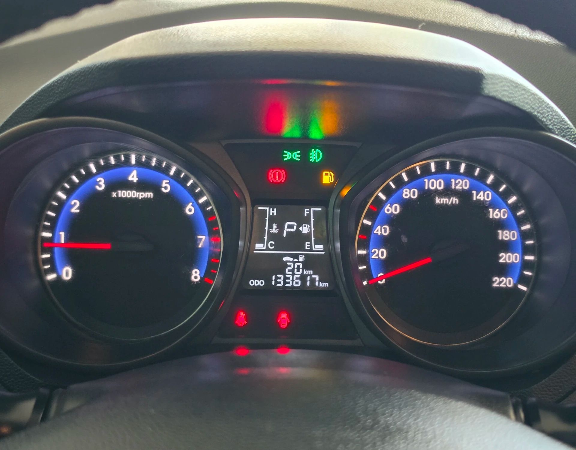 HYUNDAI HB20X 11