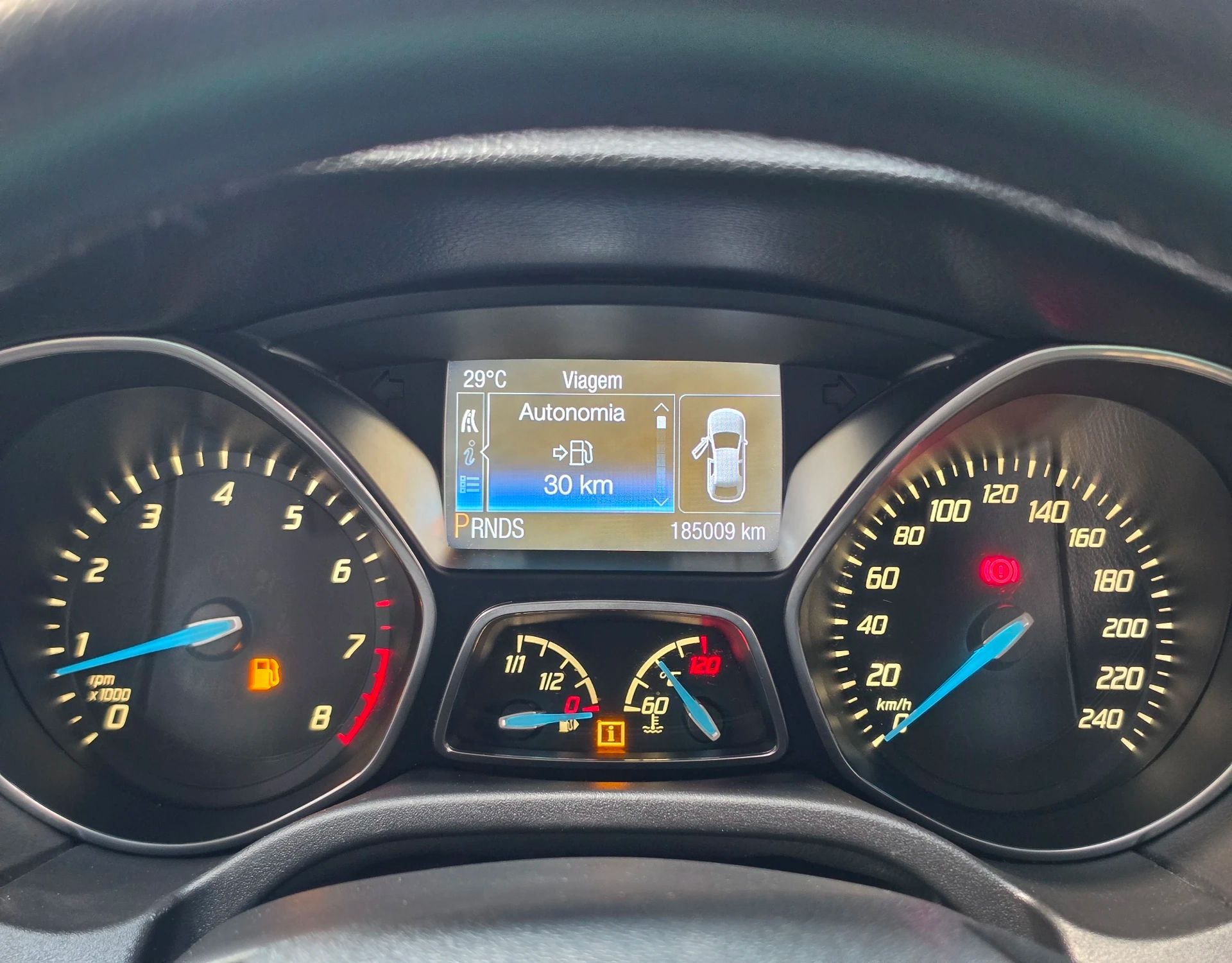 FORD FOCUS 10