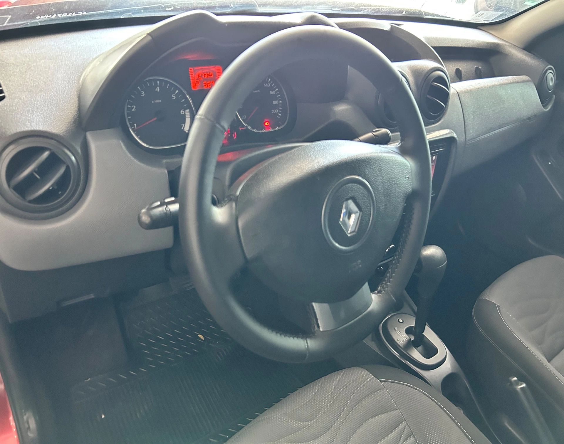 RENAULT DUSTER 5