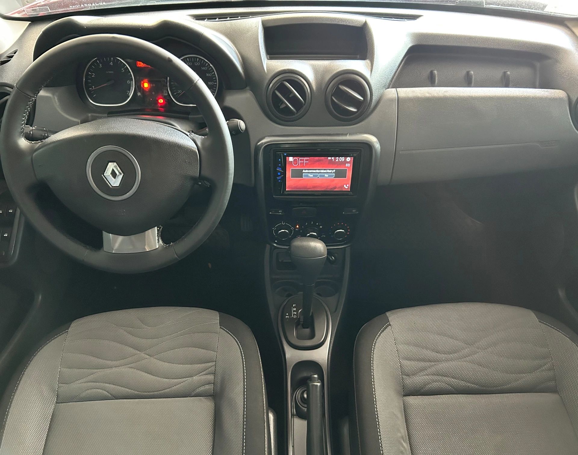RENAULT DUSTER 10