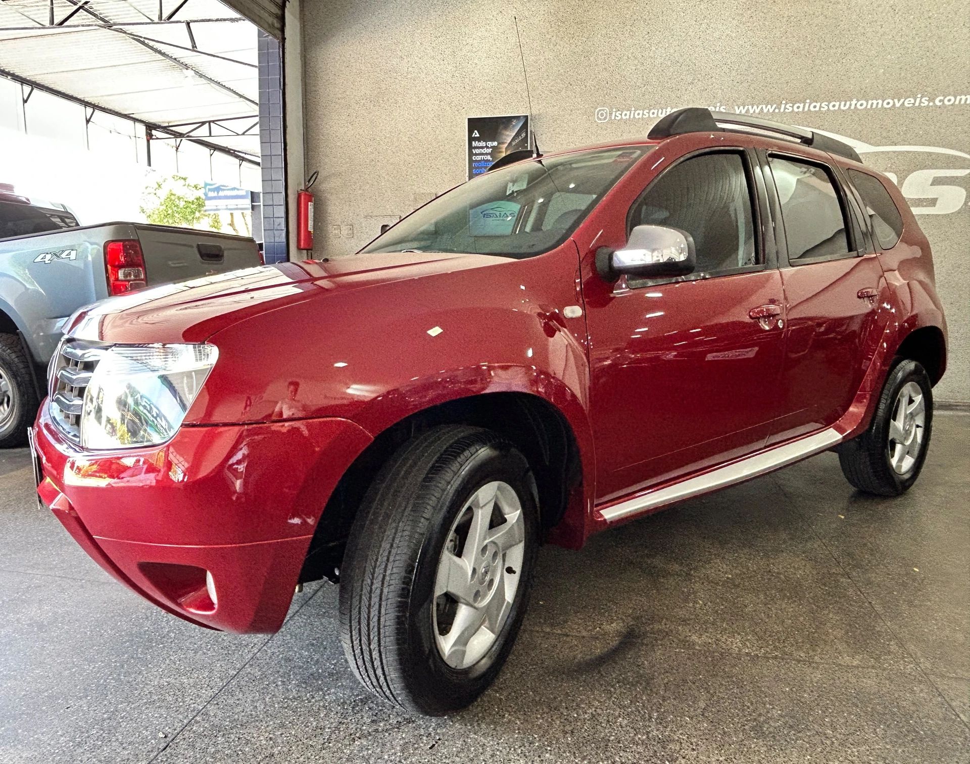 RENAULT DUSTER 4
