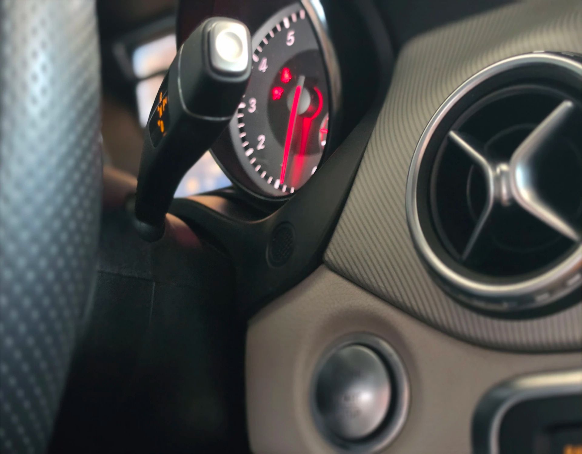 MERCEDES-BENZ GLA 200 14