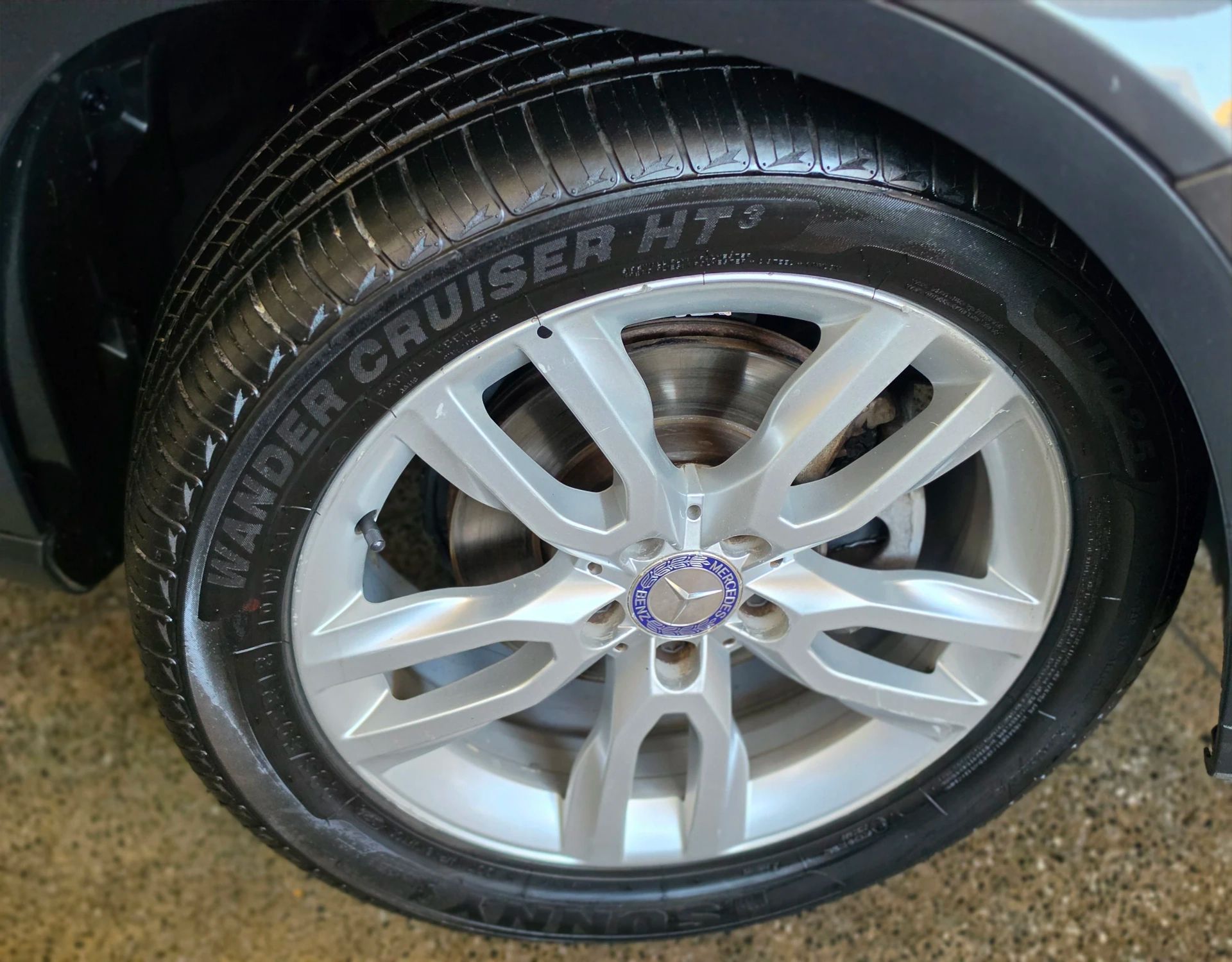 MERCEDES-BENZ GLA 200 6