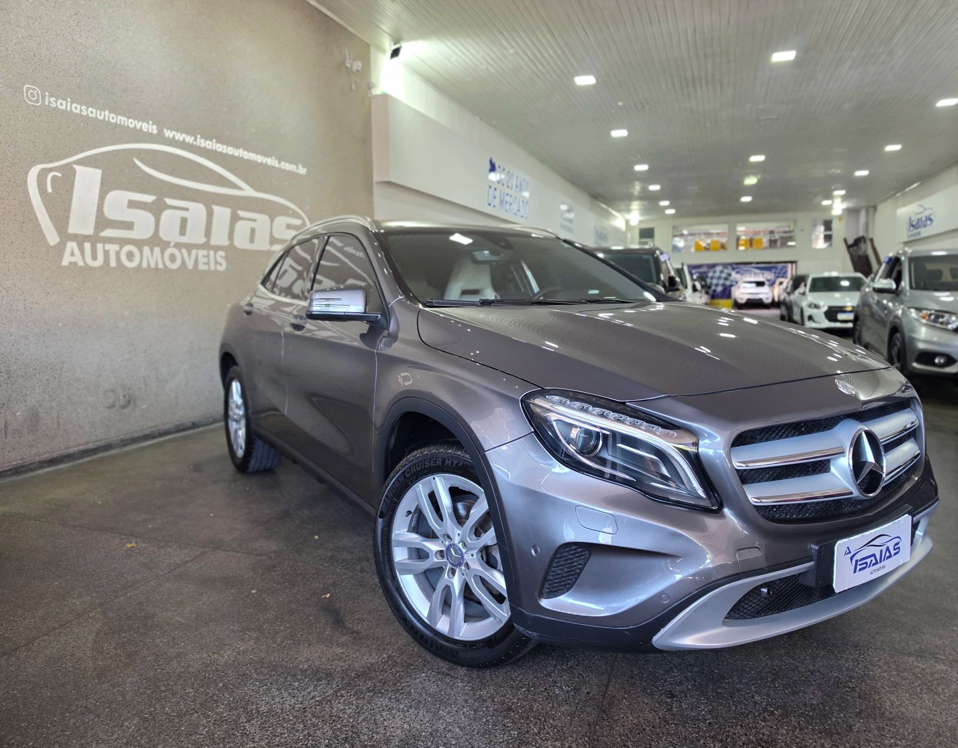 MERCEDES-BENZ GLA 200 2016