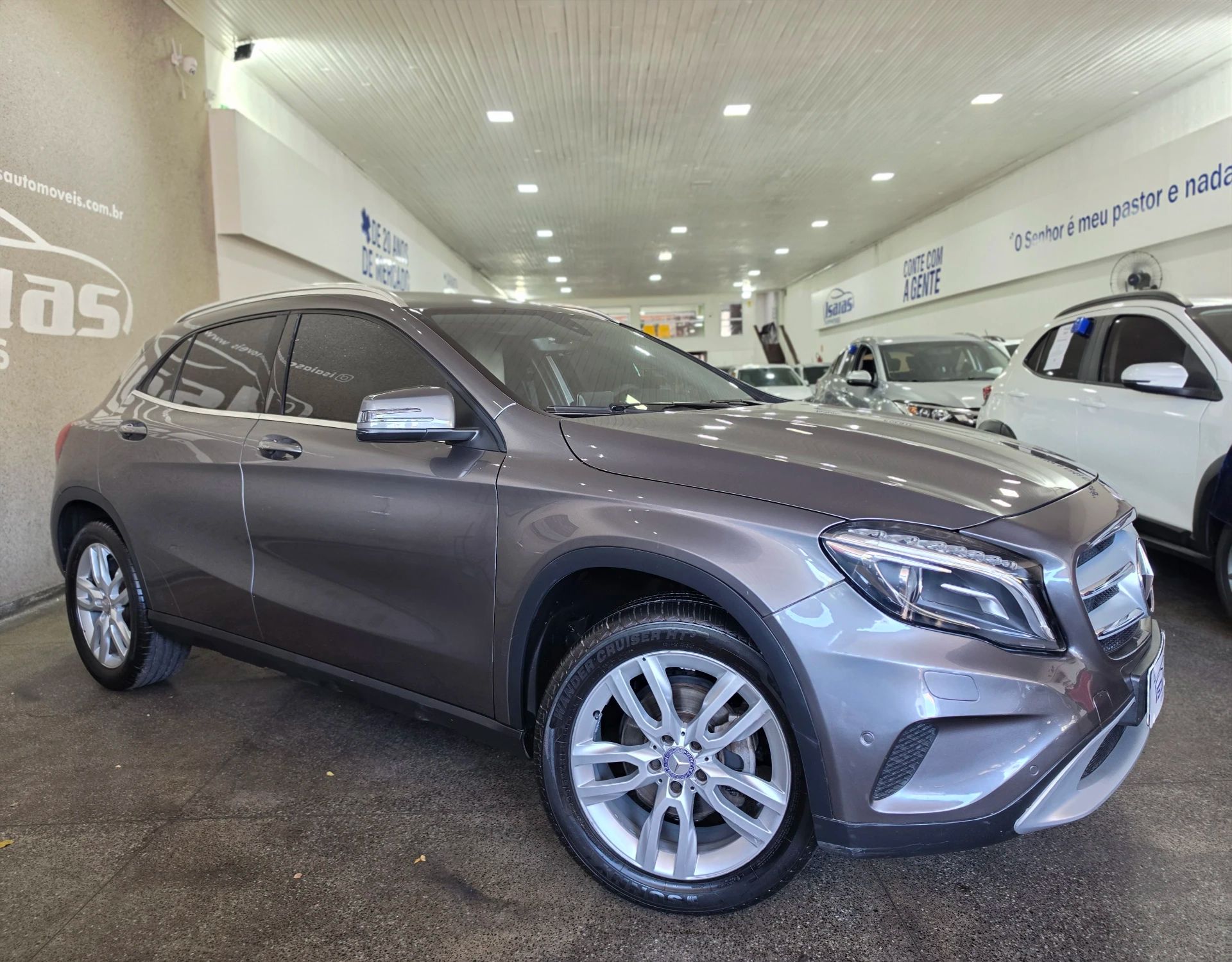 MERCEDES-BENZ GLA 200 2