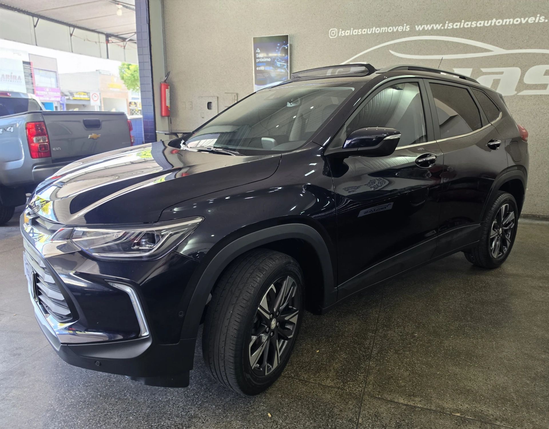 CHEVROLET TRACKER 4