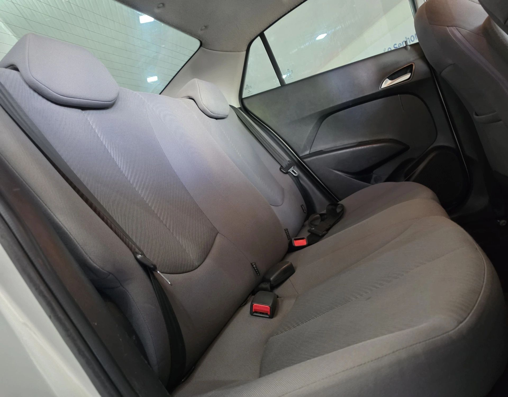 HYUNDAI HB20S 8