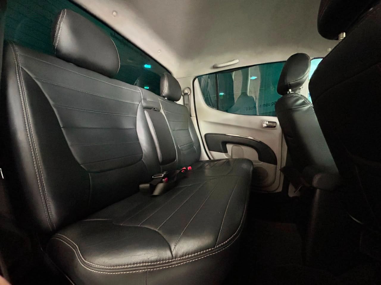 MITSUBISHI L200 TRITON 9