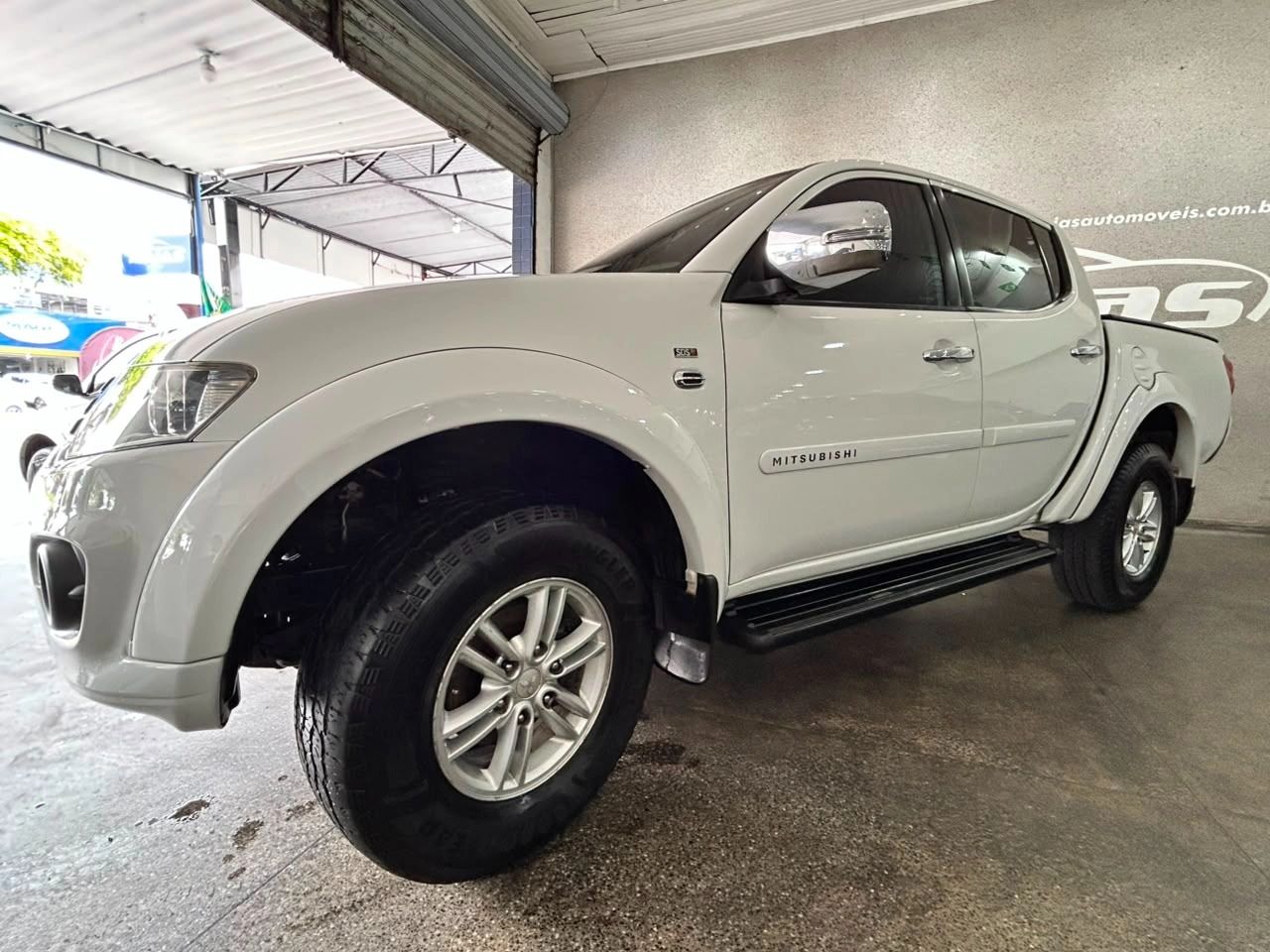 MITSUBISHI L200 TRITON 5