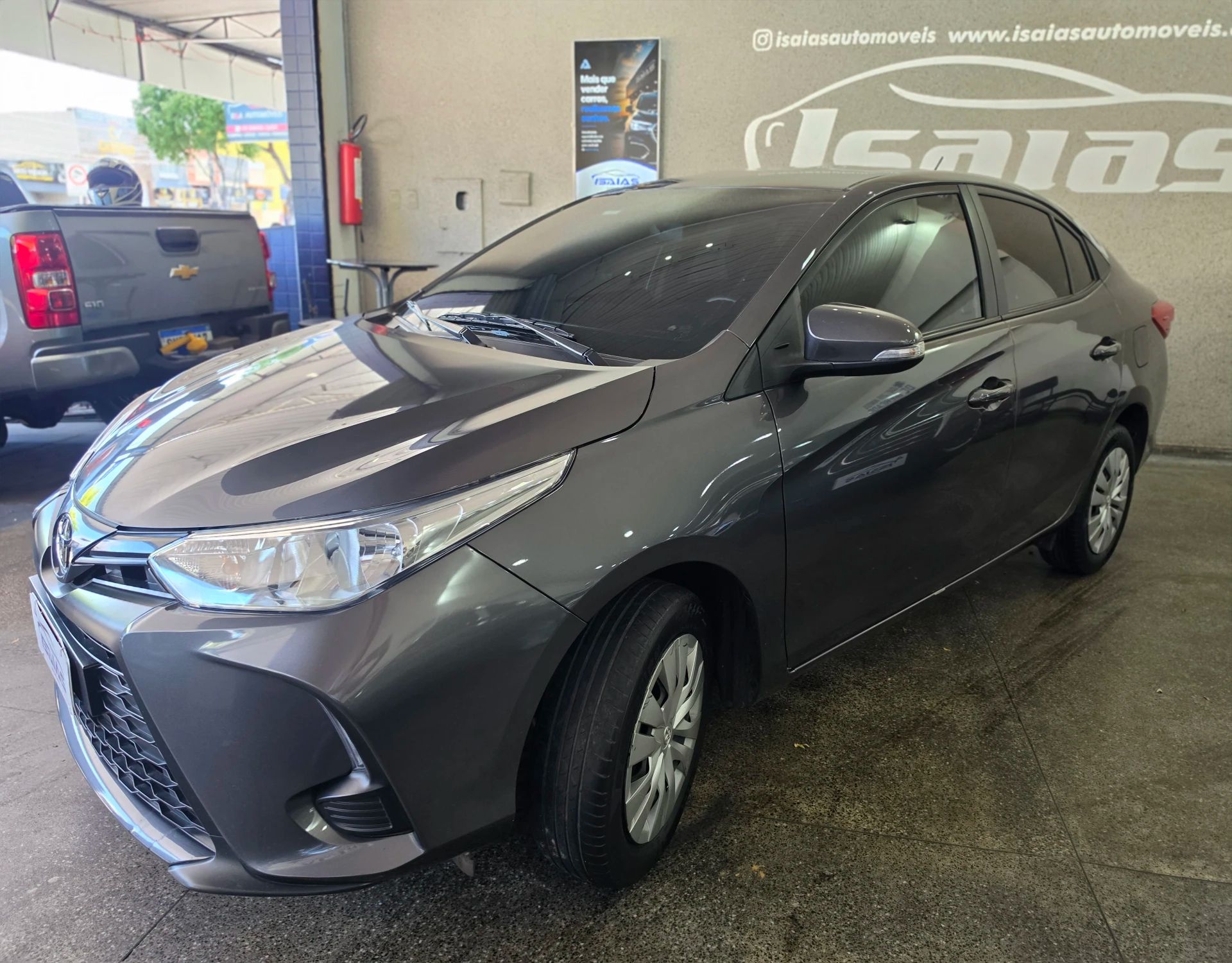 TOYOTA YARIS 4