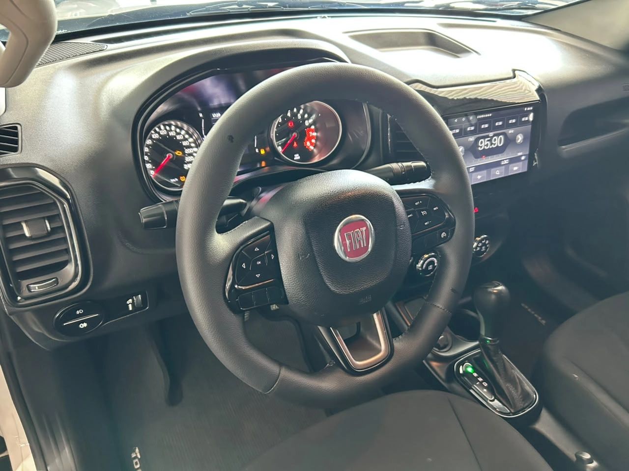 FIAT TORO 8