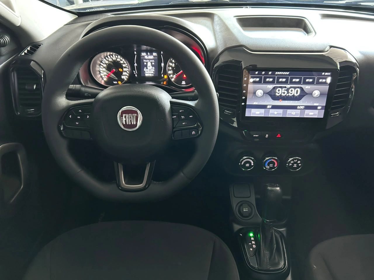 FIAT TORO 11