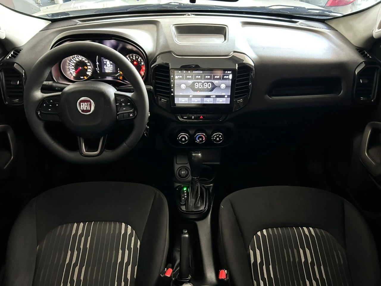 FIAT TORO 9