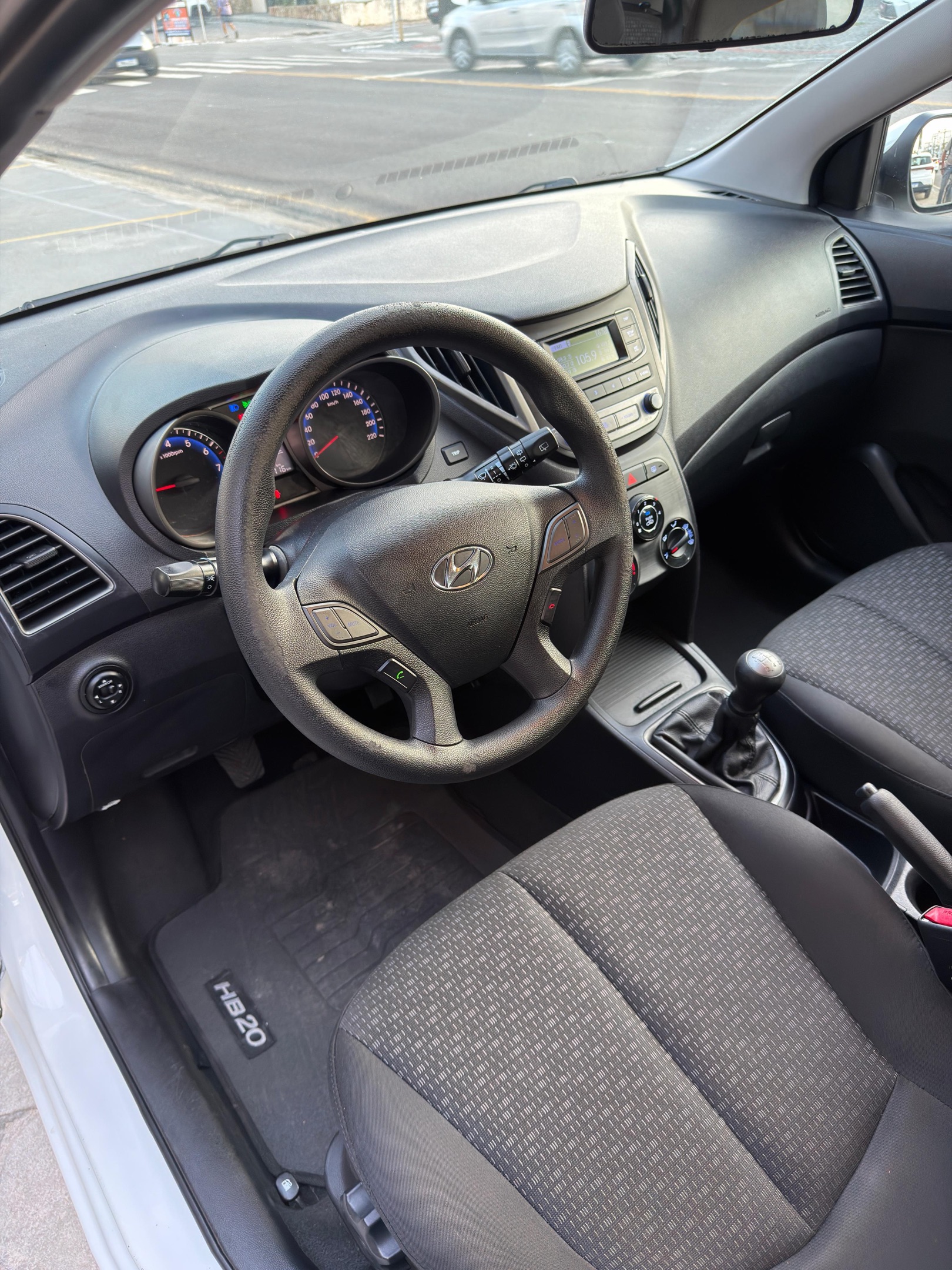 Hyundai HB20 6