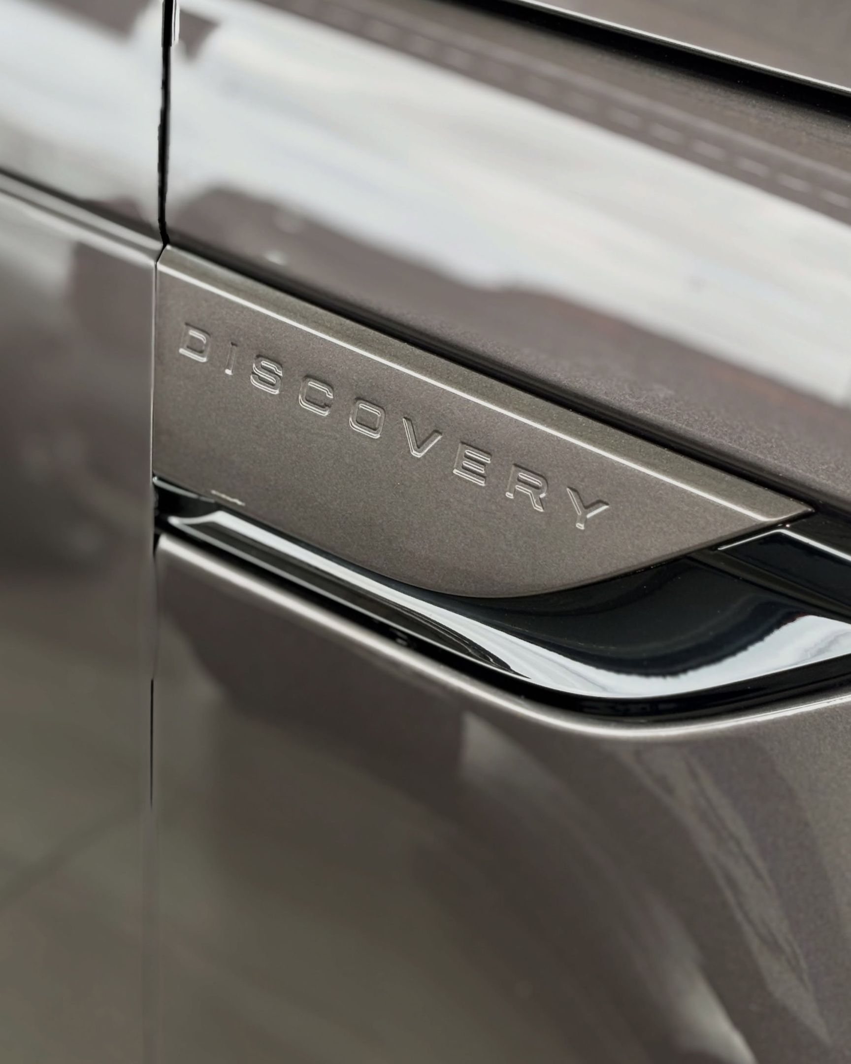 Land Rover Discovery 5