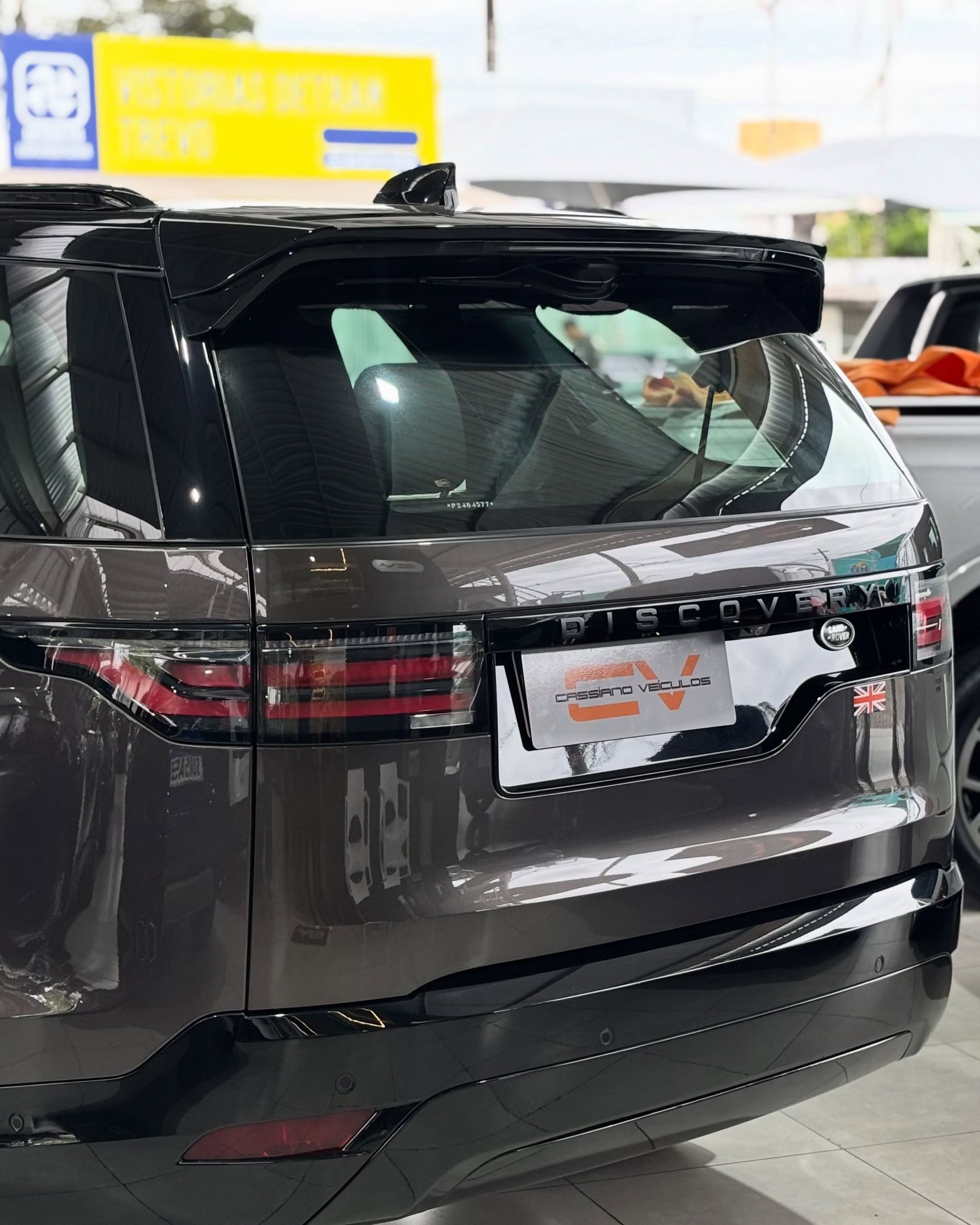 Land Rover Discovery 18