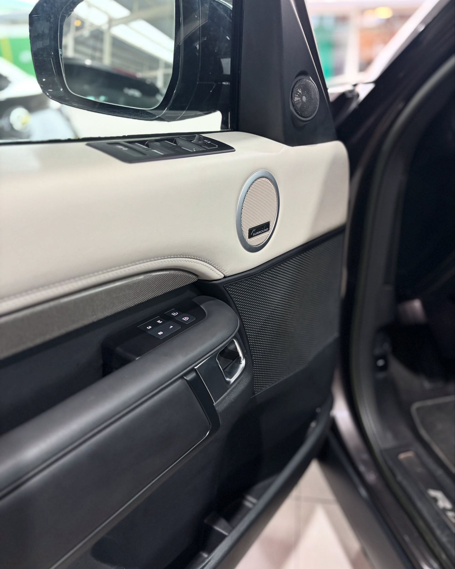 Land Rover Discovery 8